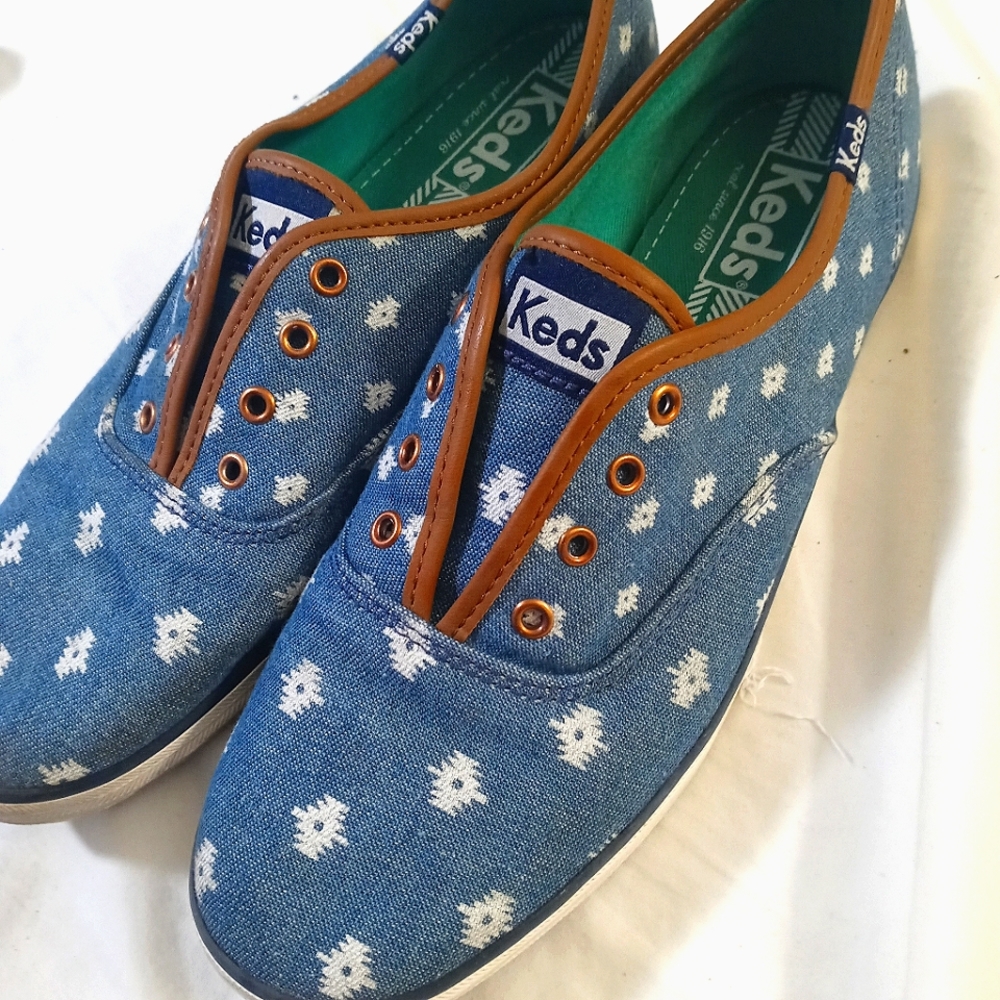NWOT keds for women